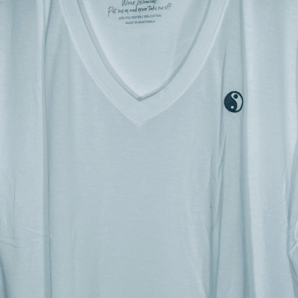 NWT Women’s White Torrid Peace Relaxed Fit Signature Jersey VNeck Tee - Picture 2 of 5